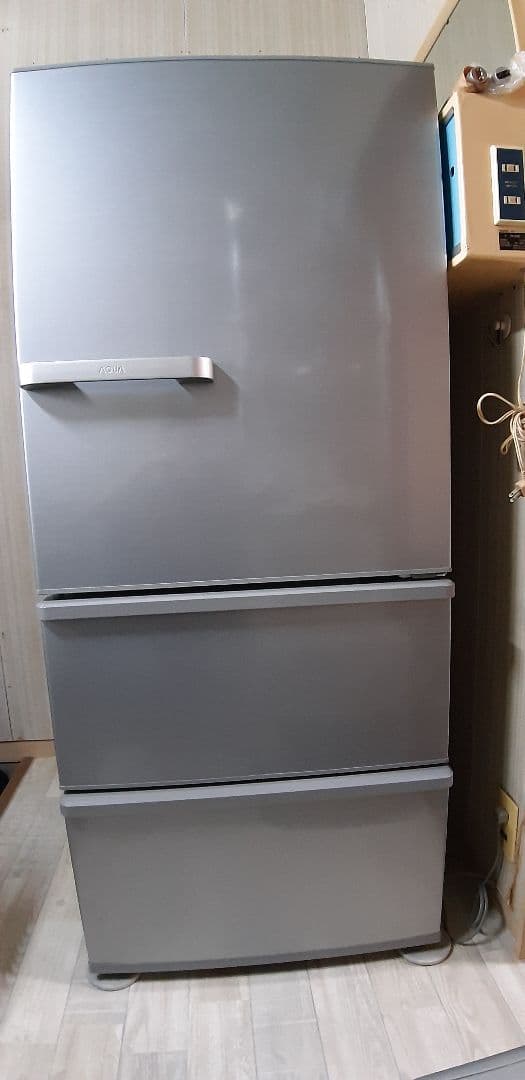 Aqua アクア冷蔵庫3ドア 美品 Aqua272H(S)