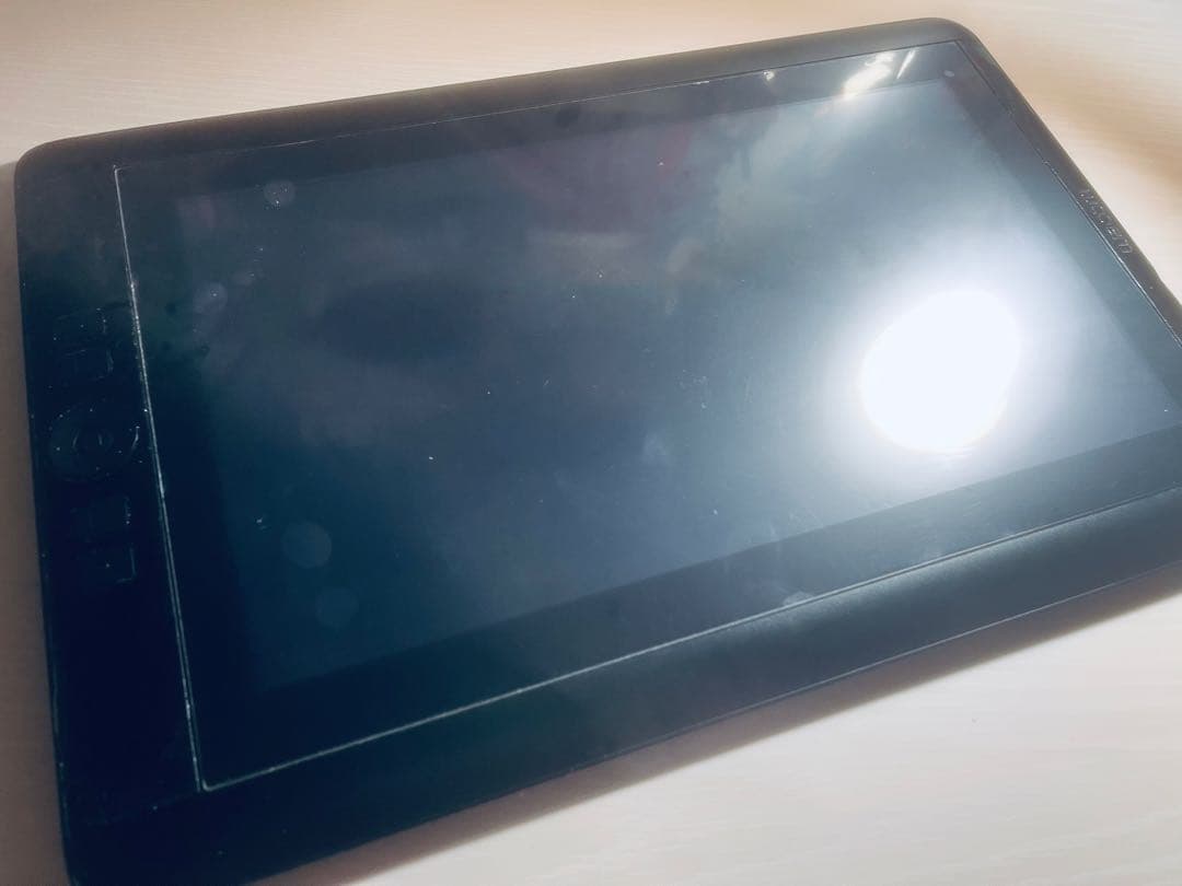 WACOM　液晶ペンタブレット　液タブ　ペンタブCintiq 13HD