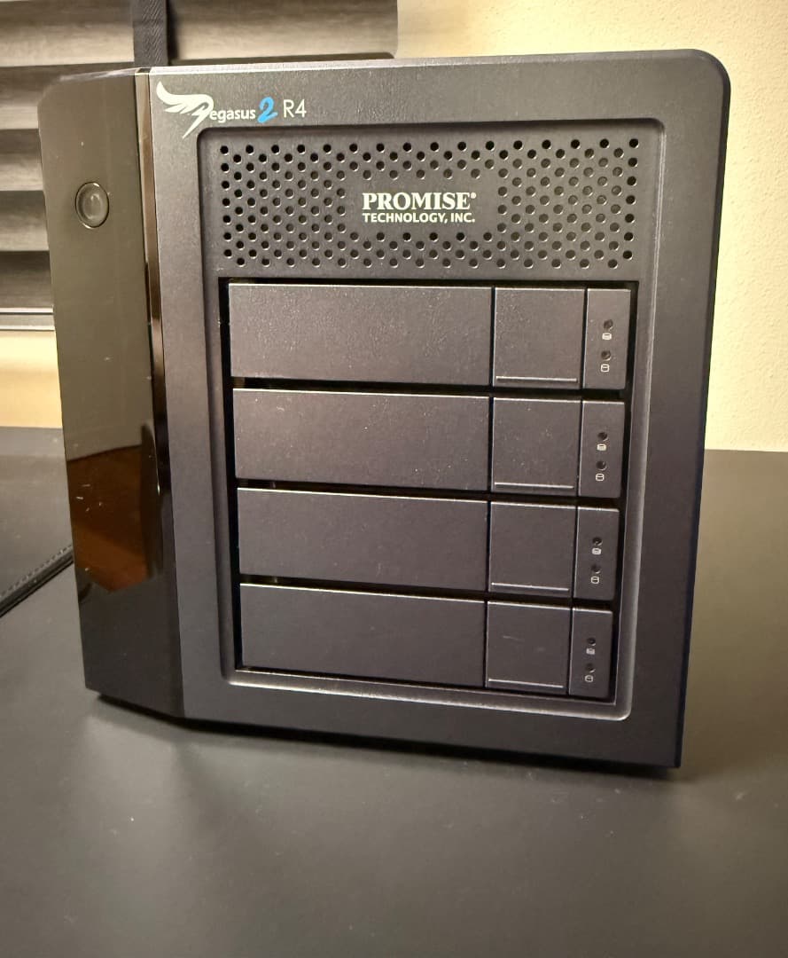 Promise Pegasus2 R4 HDD 32TB（8TB×4）