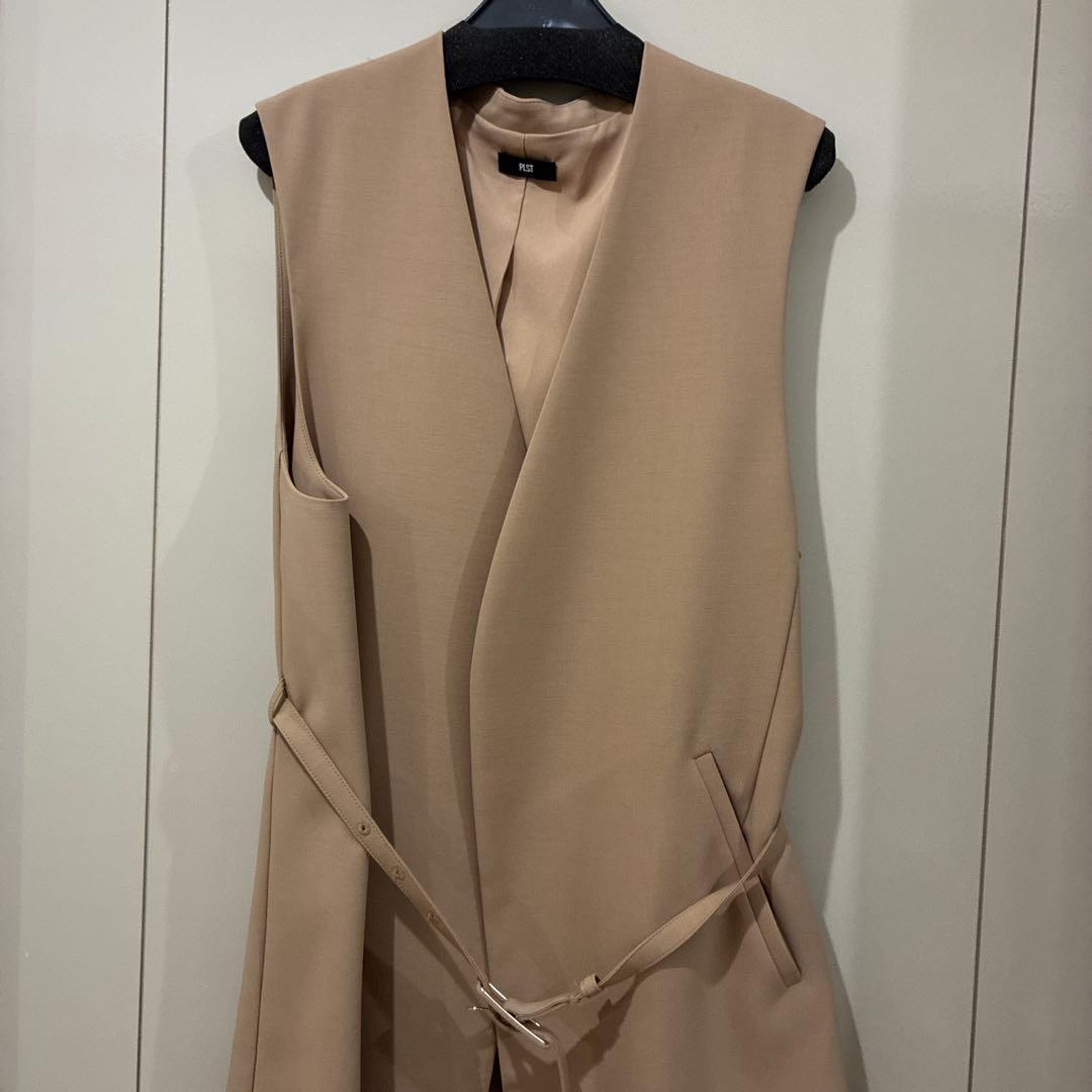 現行品　ストレッチツイルベルテッドジレ　ベージュ