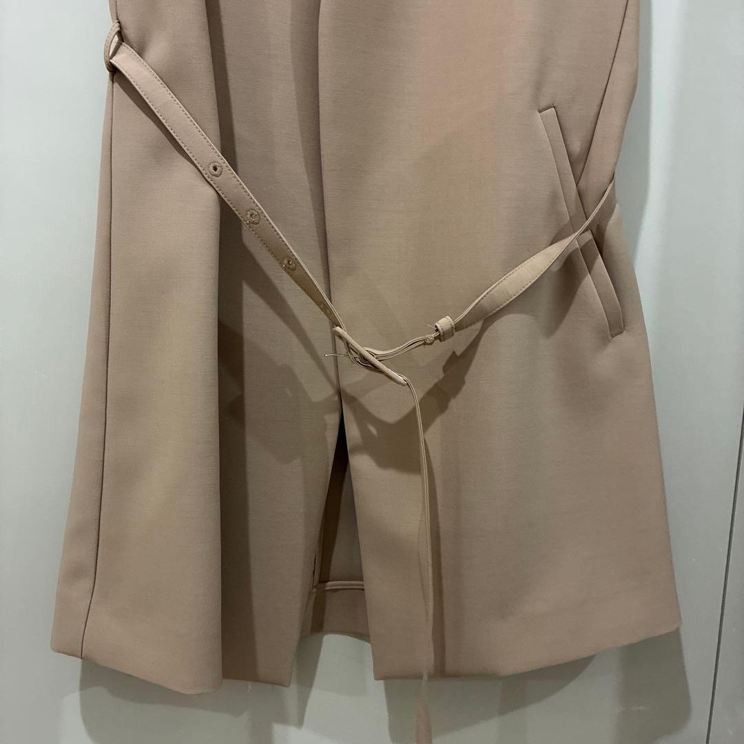 現行品　ストレッチツイルベルテッドジレ　ベージュ