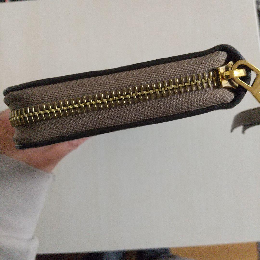 LOUIS VUITTON アンプラント ジッピーウォレット