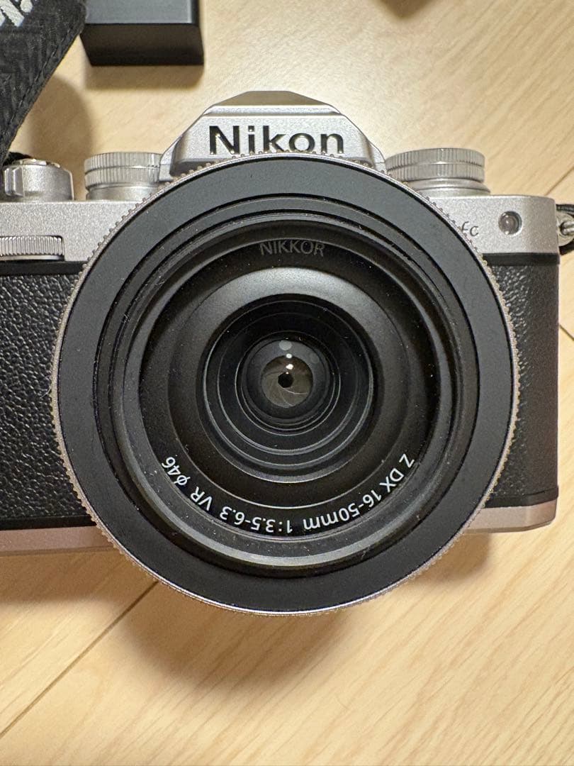 Nikon Z fc ミラーレスカメラ16-50mm