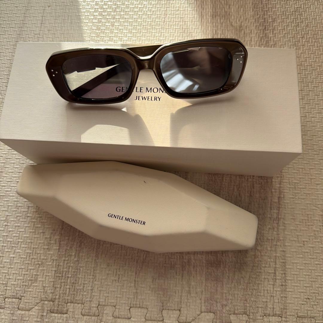 小物 GENTLE MONSTER phantom BRC16