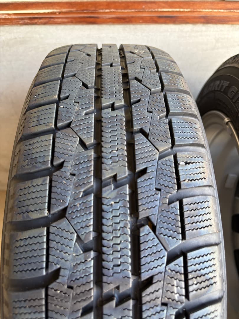 スタッドレスタイヤホイール4本セット