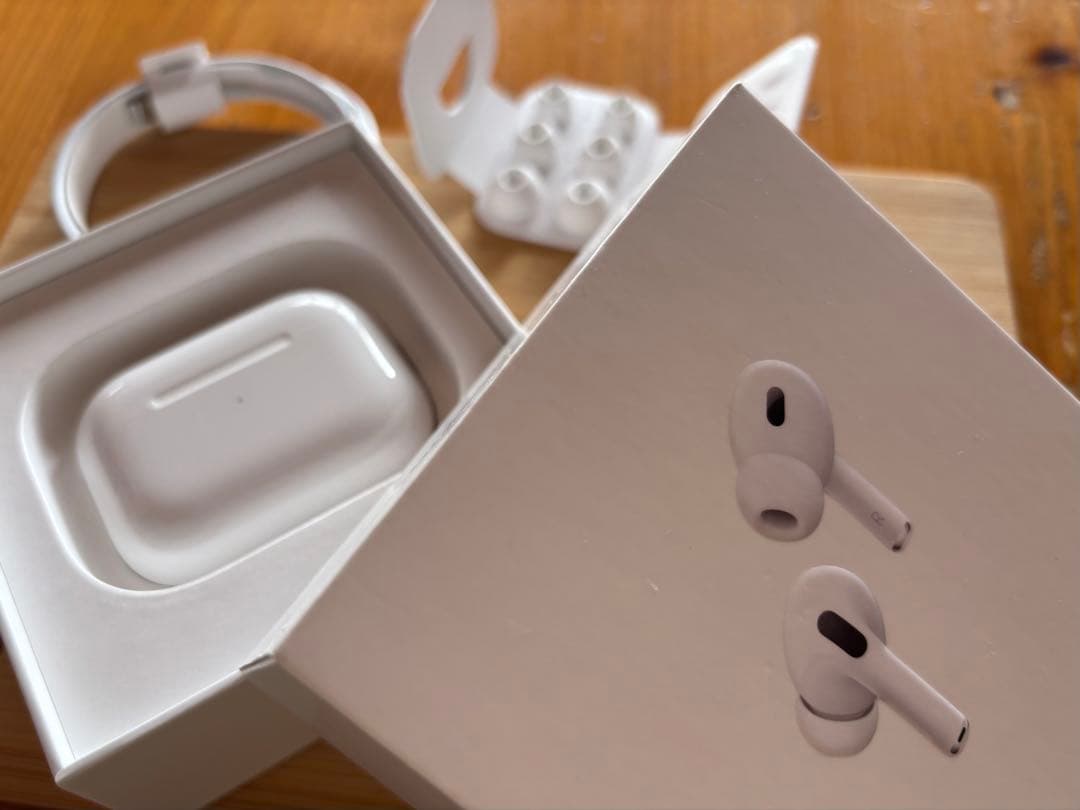 【24時間以内発送】AirPods Pro2 左耳&充電ケース