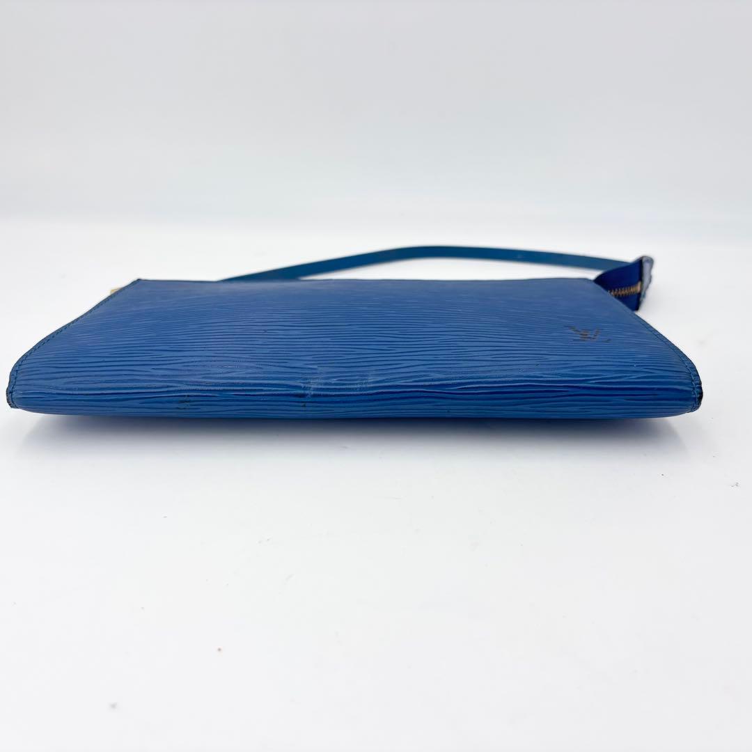 ルイヴィトン M52945 エピ ポシェット アクセソワール ポーチ ブルー