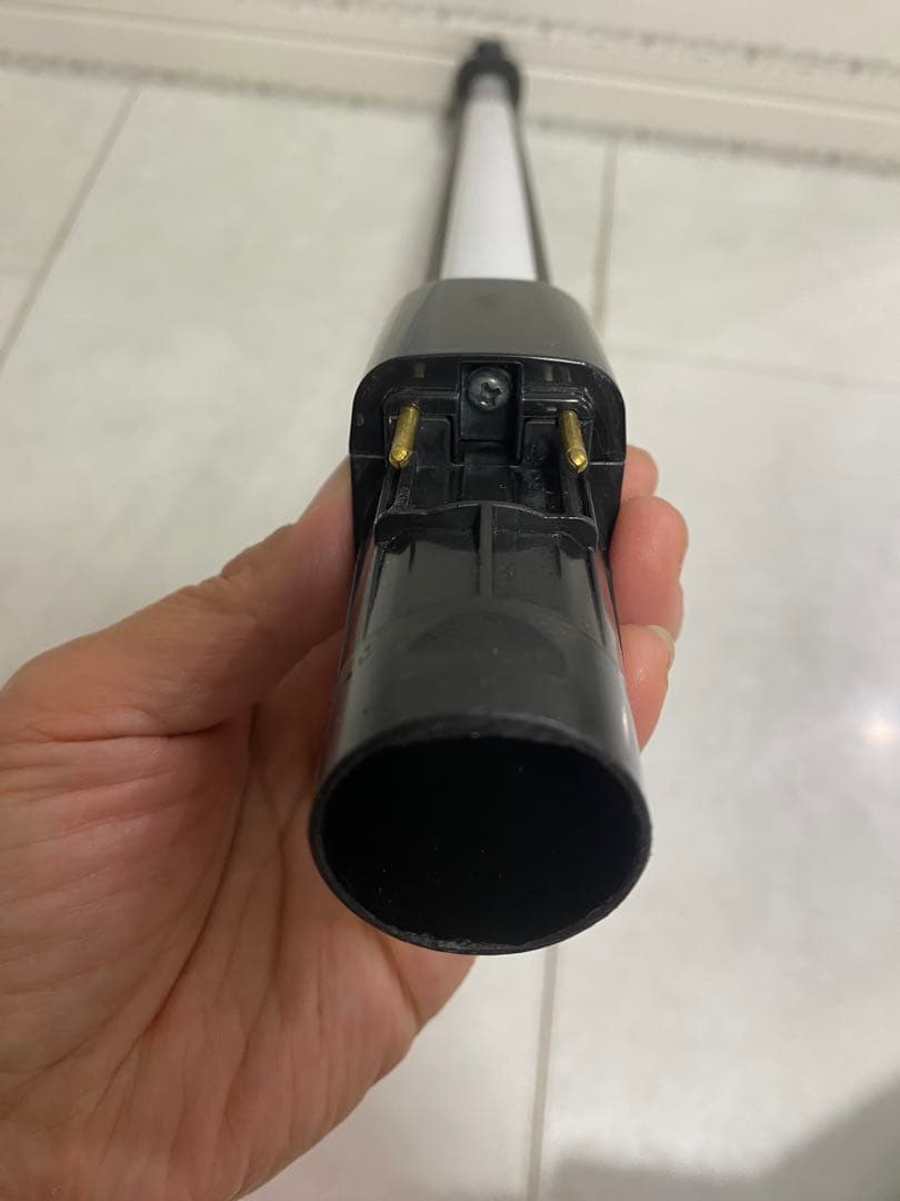 HITACHI コードレス掃除機 PV-BH900H　バッテリーの状態良好