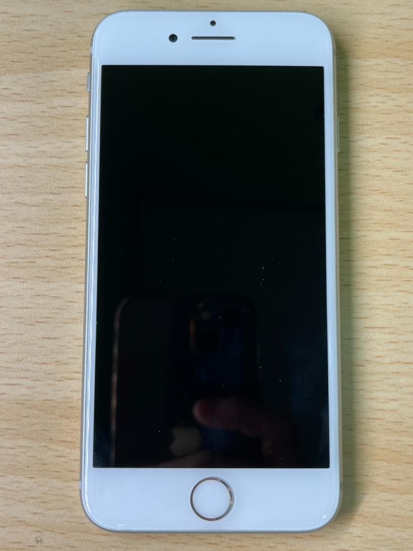 iPhone8 シルバー 64GB Simロック解除済み 動確済　美品