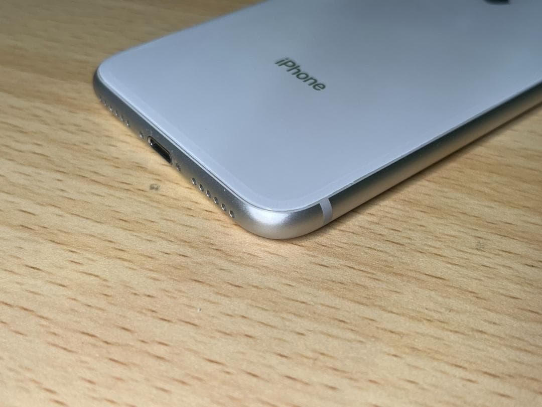 iPhone8 シルバー 64GB Simロック解除済み 動確済　美品