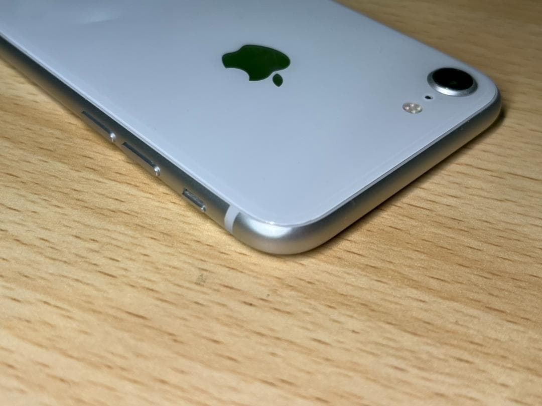 iPhone8 シルバー 64GB Simロック解除済み 動確済　美品