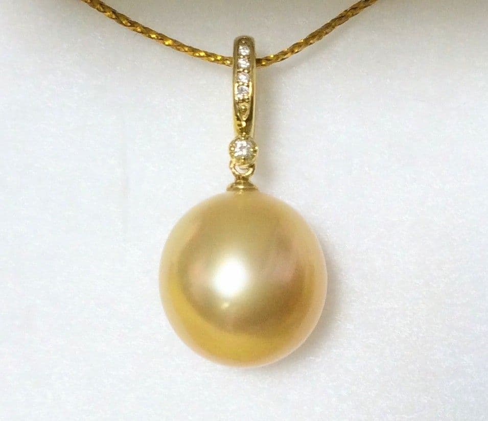 南洋真珠　白蝶真珠　ナチュラルゴールドカラー　特大13.8mm　とても素敵!