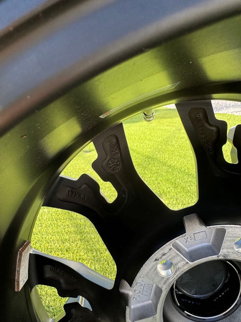 ⭐︎プラド150 後期⭐︎タイヤ⭐︎アルミホイールセット⭐︎美品⭐︎低走行