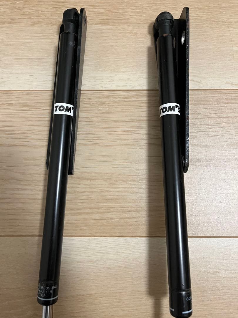 TOM'S ボンネットダンパー　トヨタ86 ZN6用