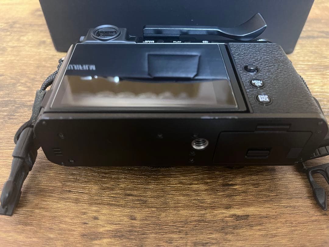 FUJIFILM X-E4 ミラーレス一眼 本体