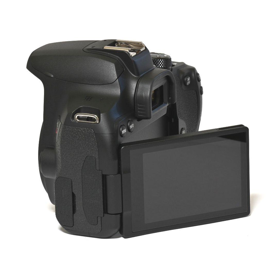 【Canon】EOS Kiss X10i トリプルレンズセット★Wi-Fi搭載★