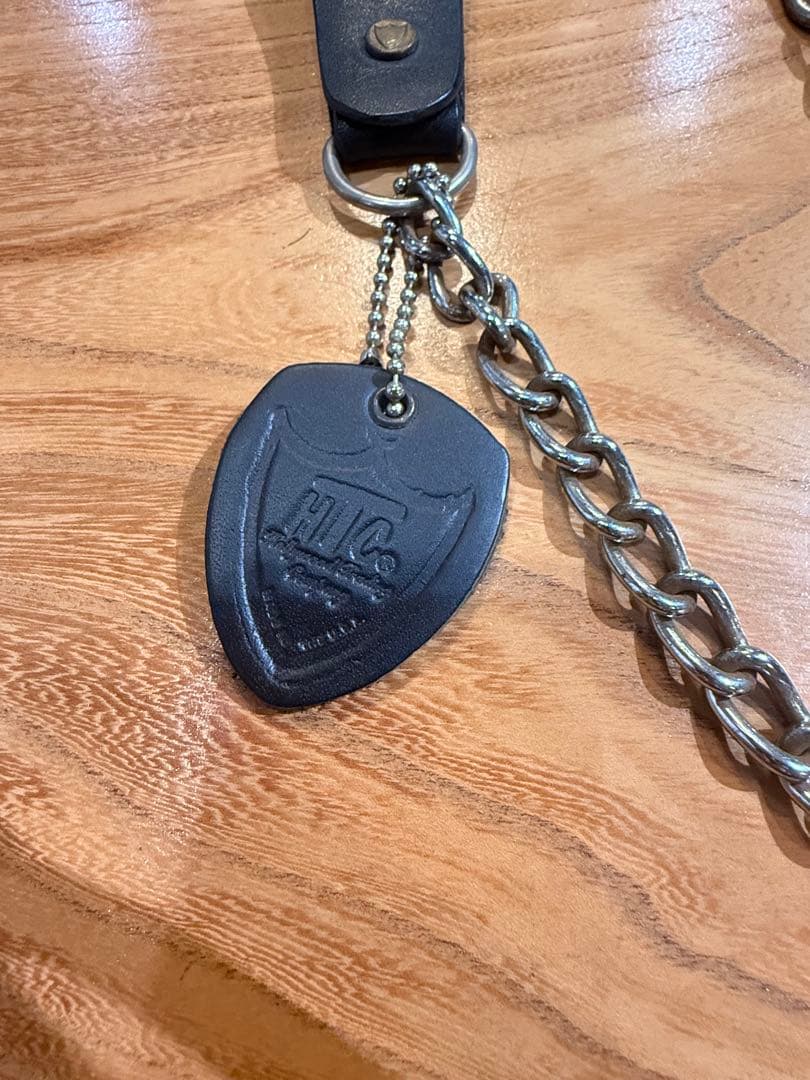 美品HTCレザー ウォレットチェーン ブラック