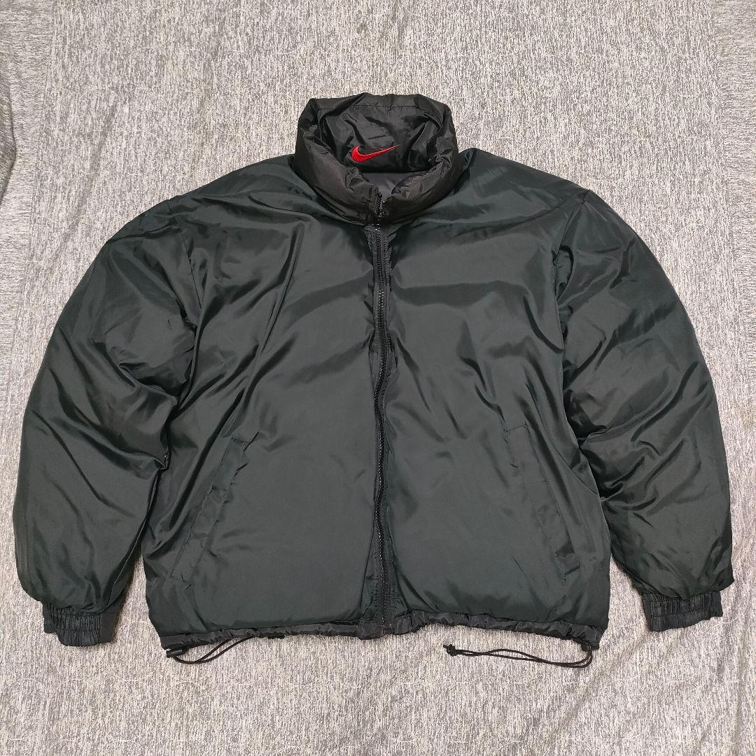 入手困難 大きいサイズ NIKE ダウンジャケット ロゴ 刺繍 リバーシブル 黒