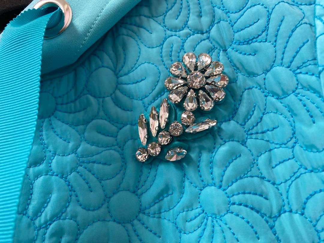 スーパービューティー♡キルティング×ダンボールニット素材裾フリルデザインパーカー