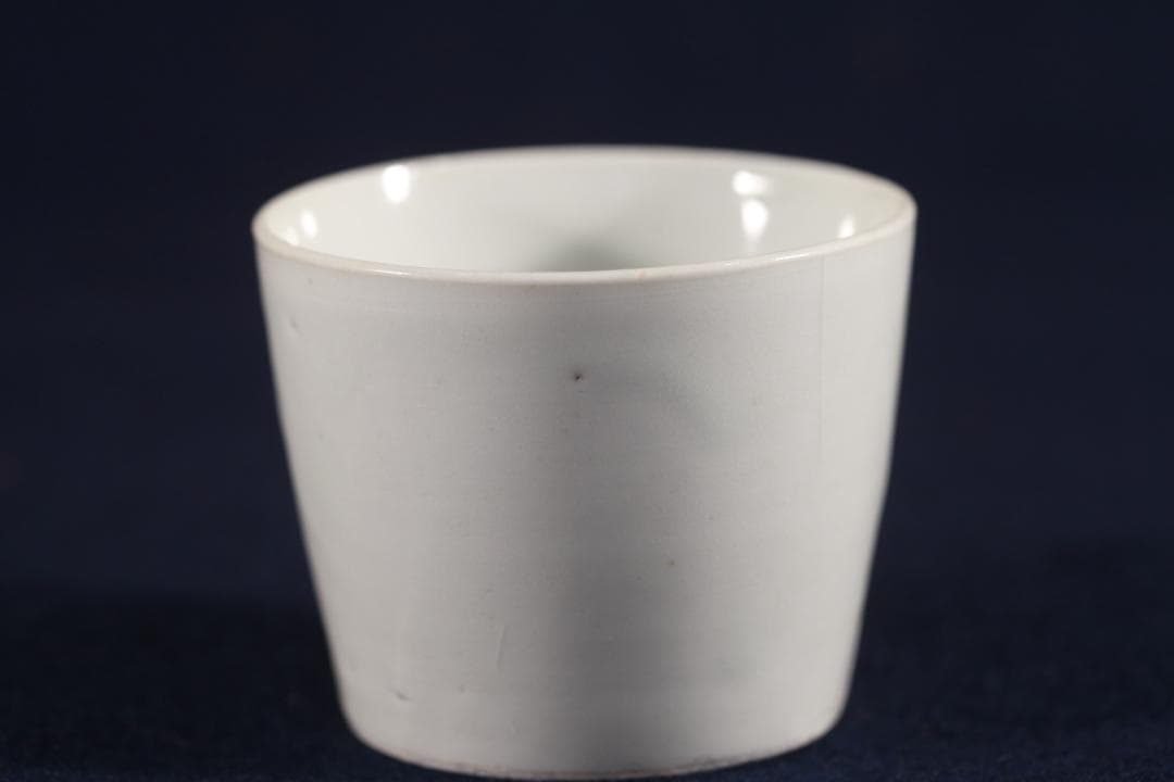 194　古伊万里白磁蕎麦猪口　江戸中期