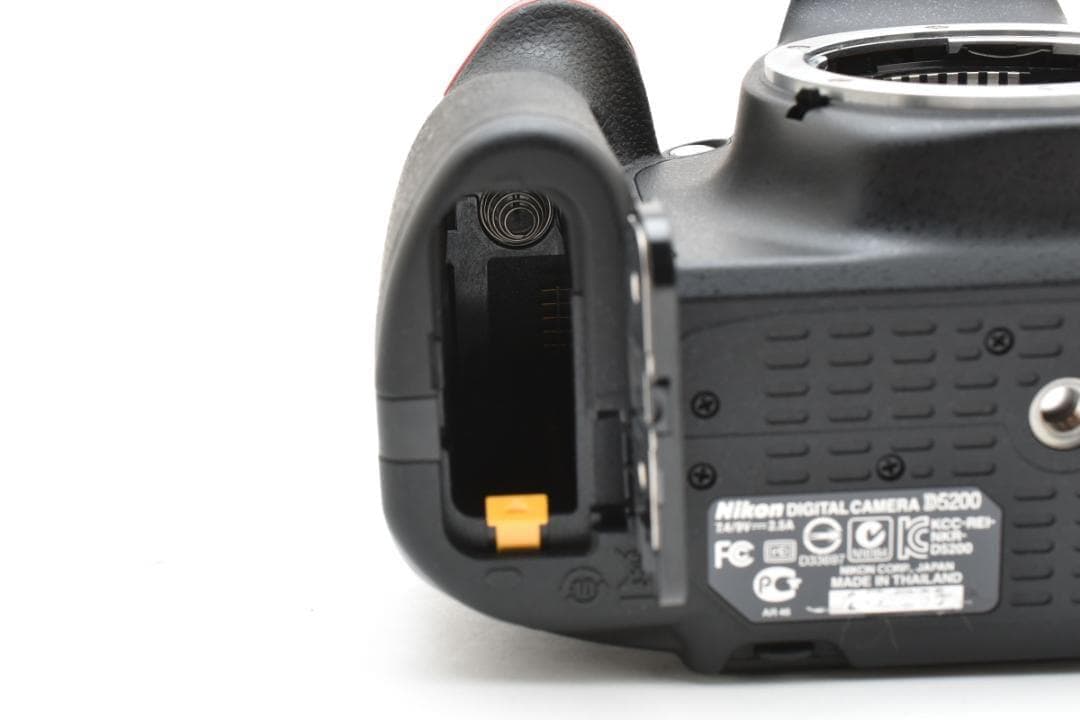 超美品 NIKON D5200 デジタル ショット枚数　11492枚 M707
