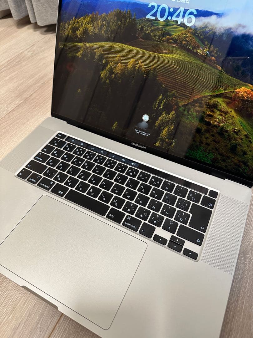 MacBook Pro（16インチ）シルバー