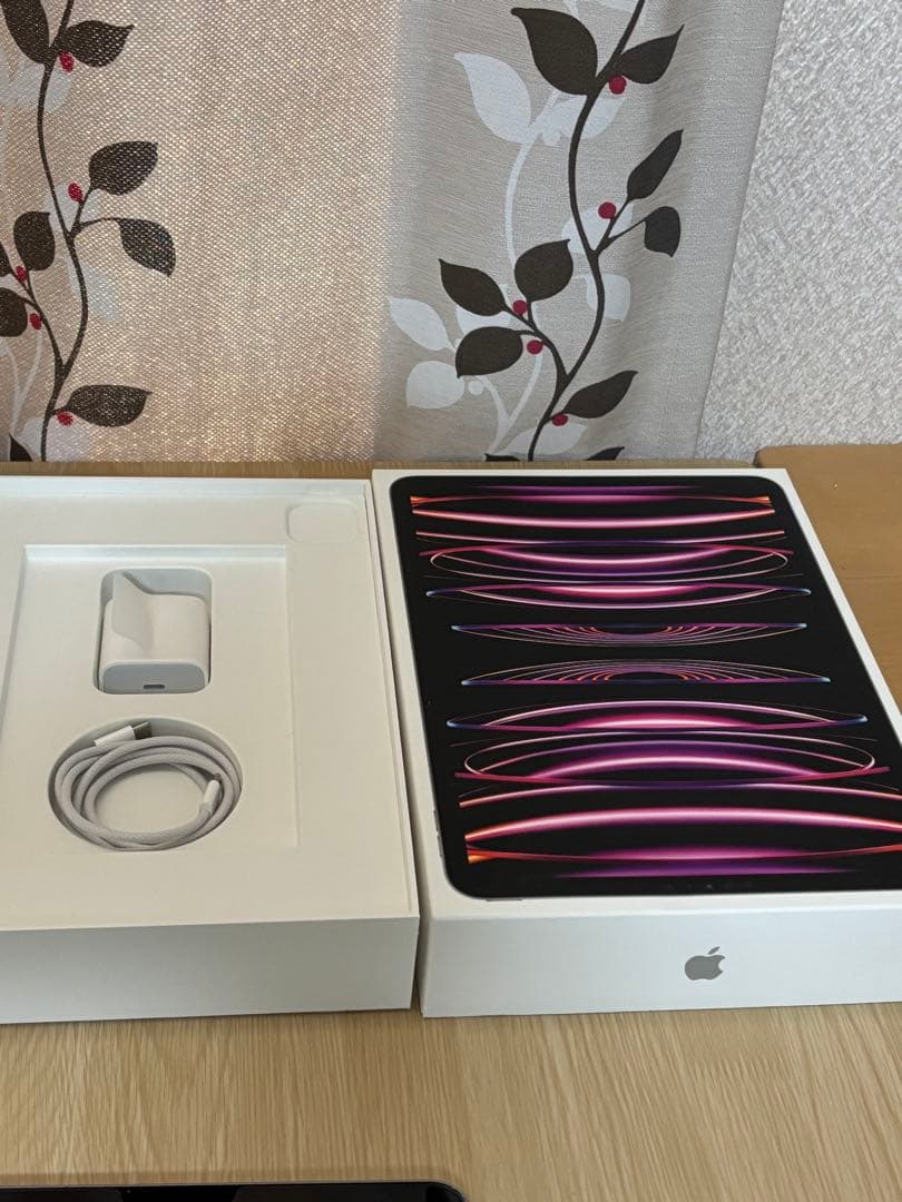 iPad Pro (第4世代) 11インチ 128GB バッテリー100%