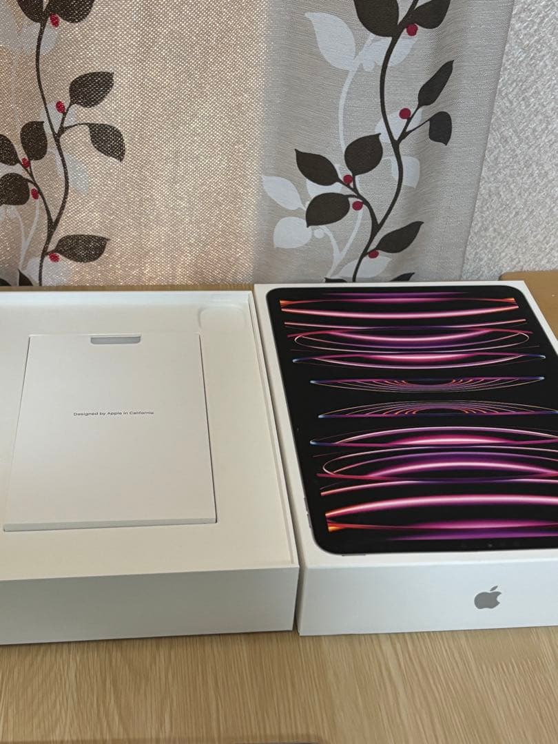 iPad Pro (第4世代) 11インチ 128GB バッテリー100%