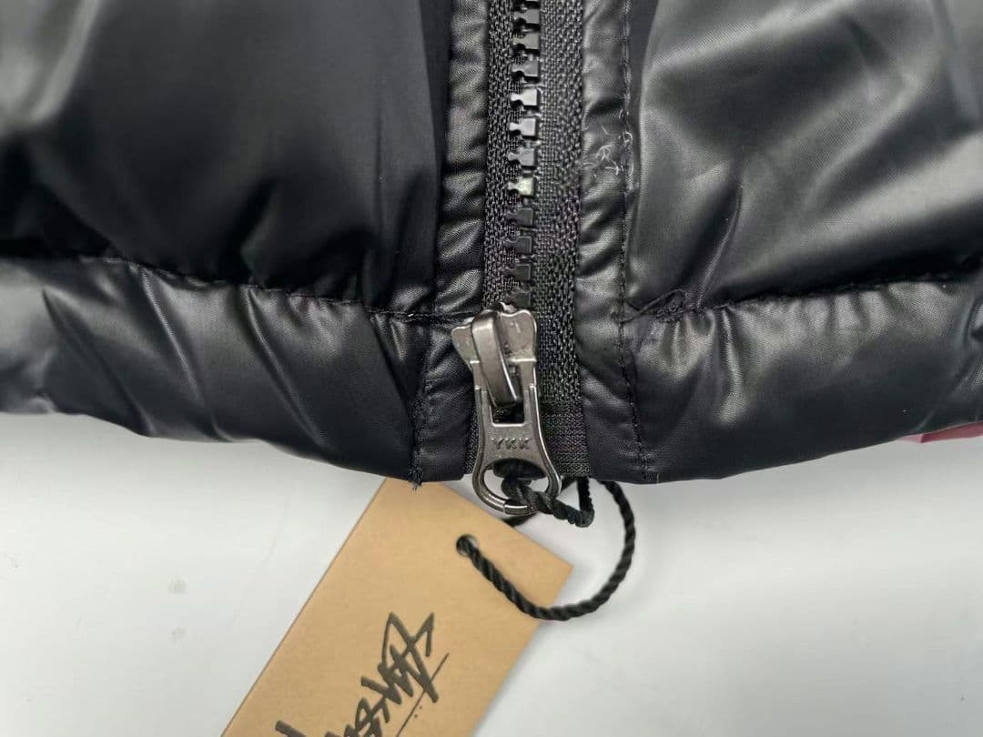 【新品】Stussy フード付きダウンジャケット Lサイズ