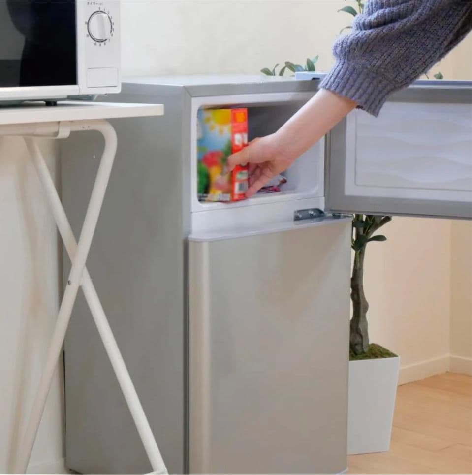 【新品】小型2ドア冷蔵庫 60L ホワイト 一人暮らし寝室オフィス　省エネ静音