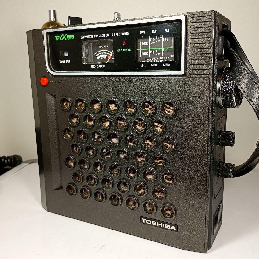東芝　FM/MW/短波ラジオ　RP-1800F 動作品　電源コード付き
