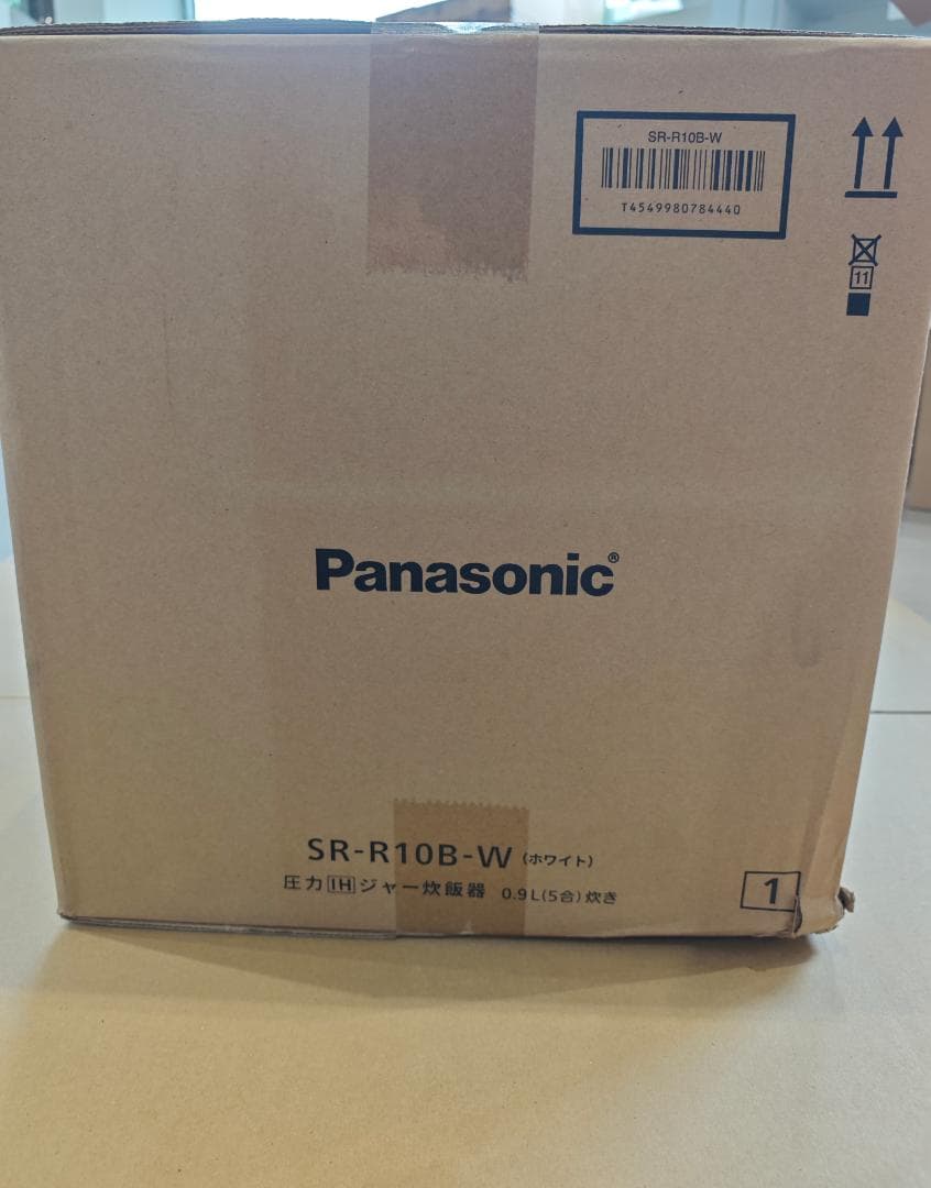 新品開封品未使用 パナソニック 炊飯器 ホワイト SR-R10B-W 外箱破損有
