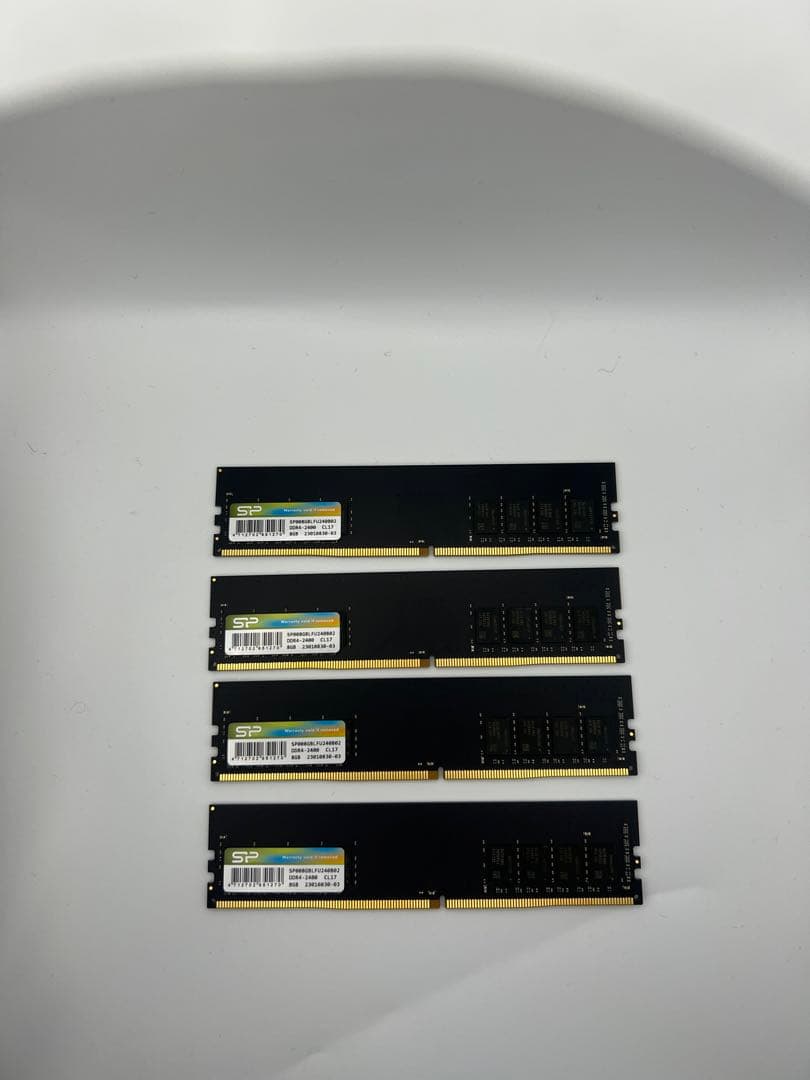 よ*こ様 DDR4 2400MHz 8GBメモリー4枚(計32GB)セット