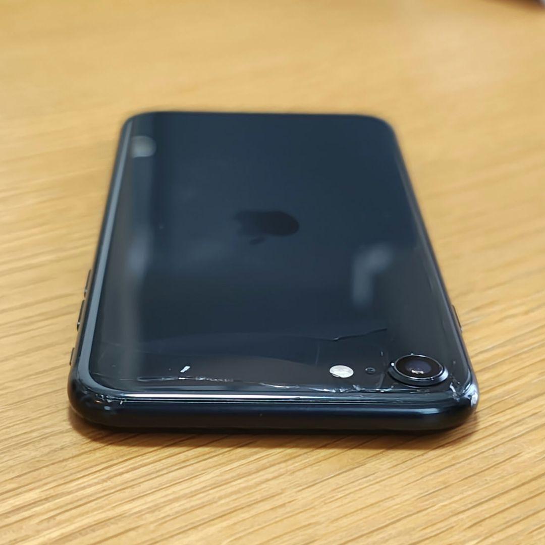 iPhone SE 第２世代 64GB ブラック（ジャンク）