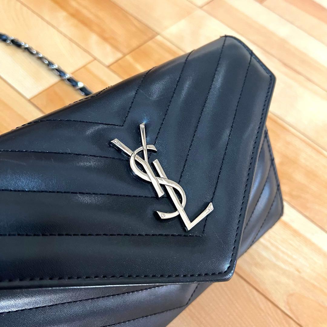 Yves Saint Laurent (イヴ・サンローラン) ショルダーバッグ