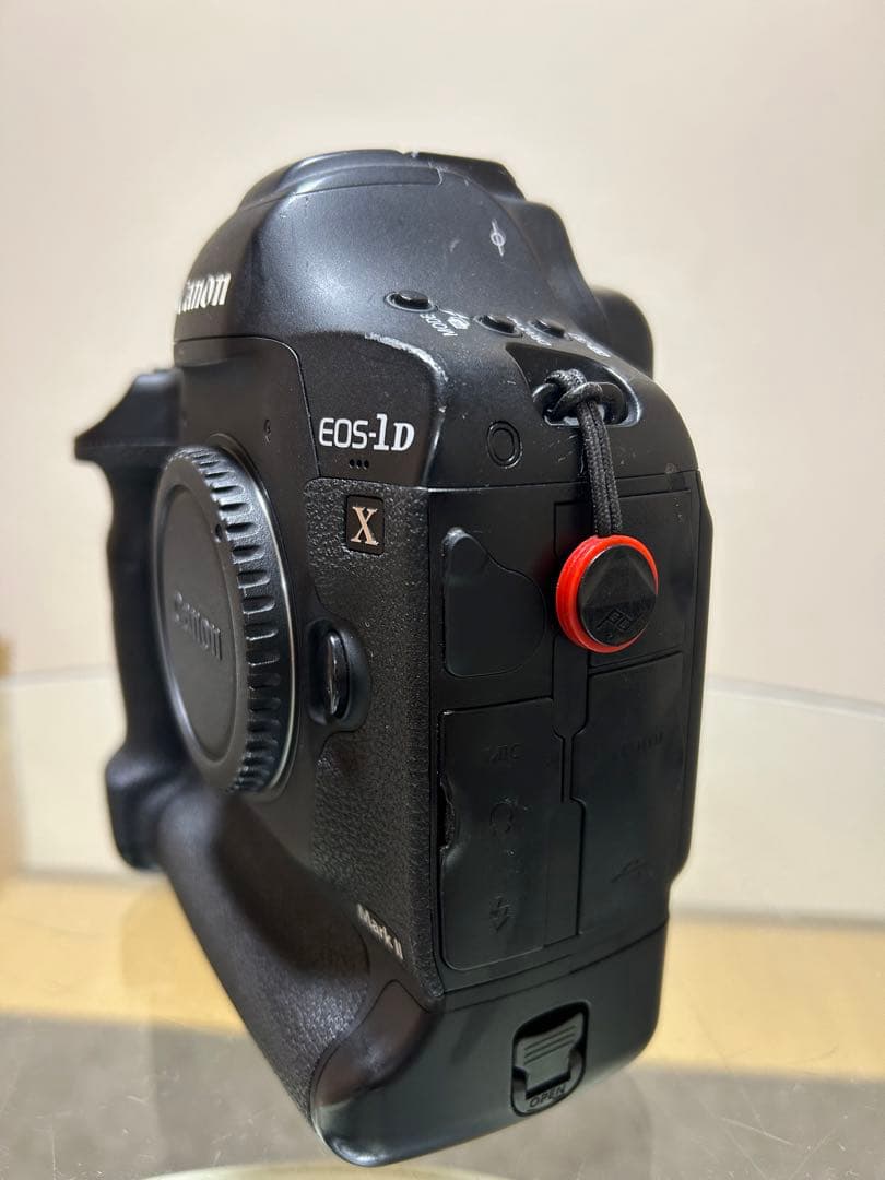 【特価】Canon EOS-1D X Mark2 付属品多数