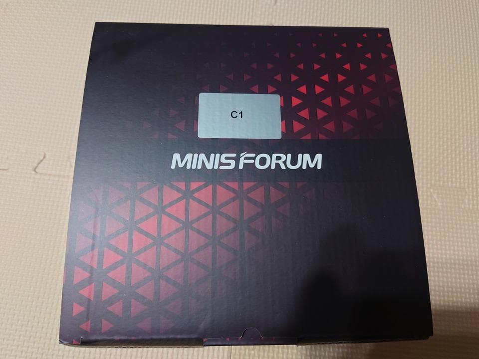 MINISFORUM UM690 32GB 1TBSSD ミニPC　美品＋おまけ