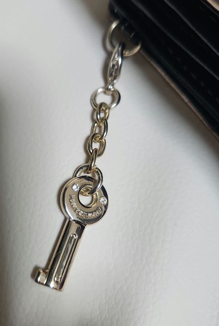 ピンキーアンドダイアン　PINKY & DIANNE 長財布 大容量カード