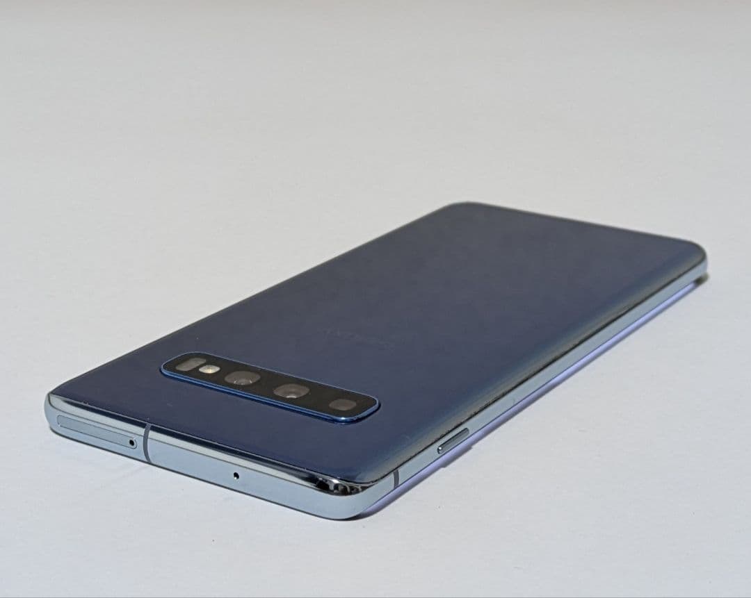 【美品】Galaxy S10 SM-G973C 青 ドコモ SIMフリー