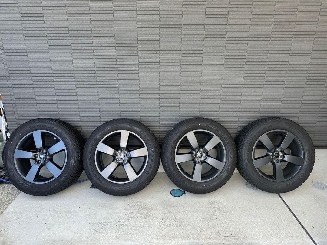 値下げしました！ ディフェンダー20インチ純正タイヤホイールセット(新品未使用)