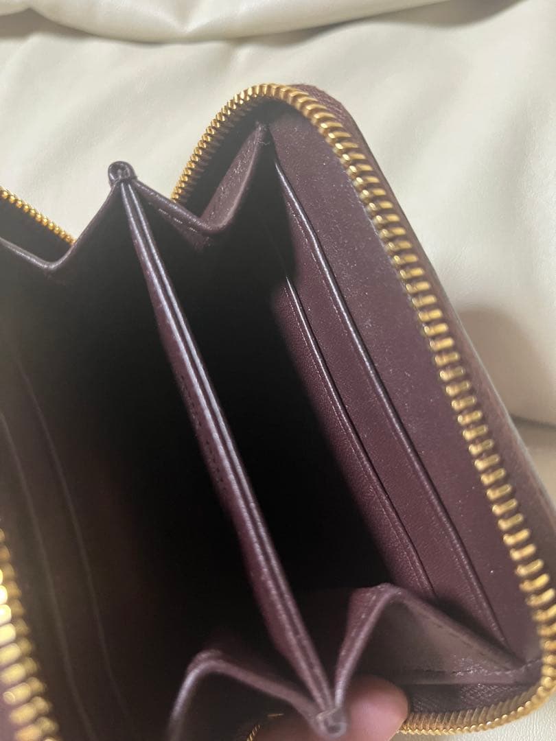 MIU MIU ダークブラウン ケース