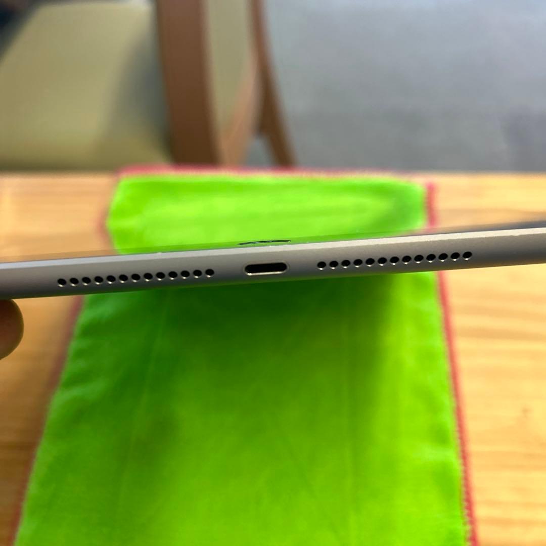 iPad モデルA1954 第6世代　2018年