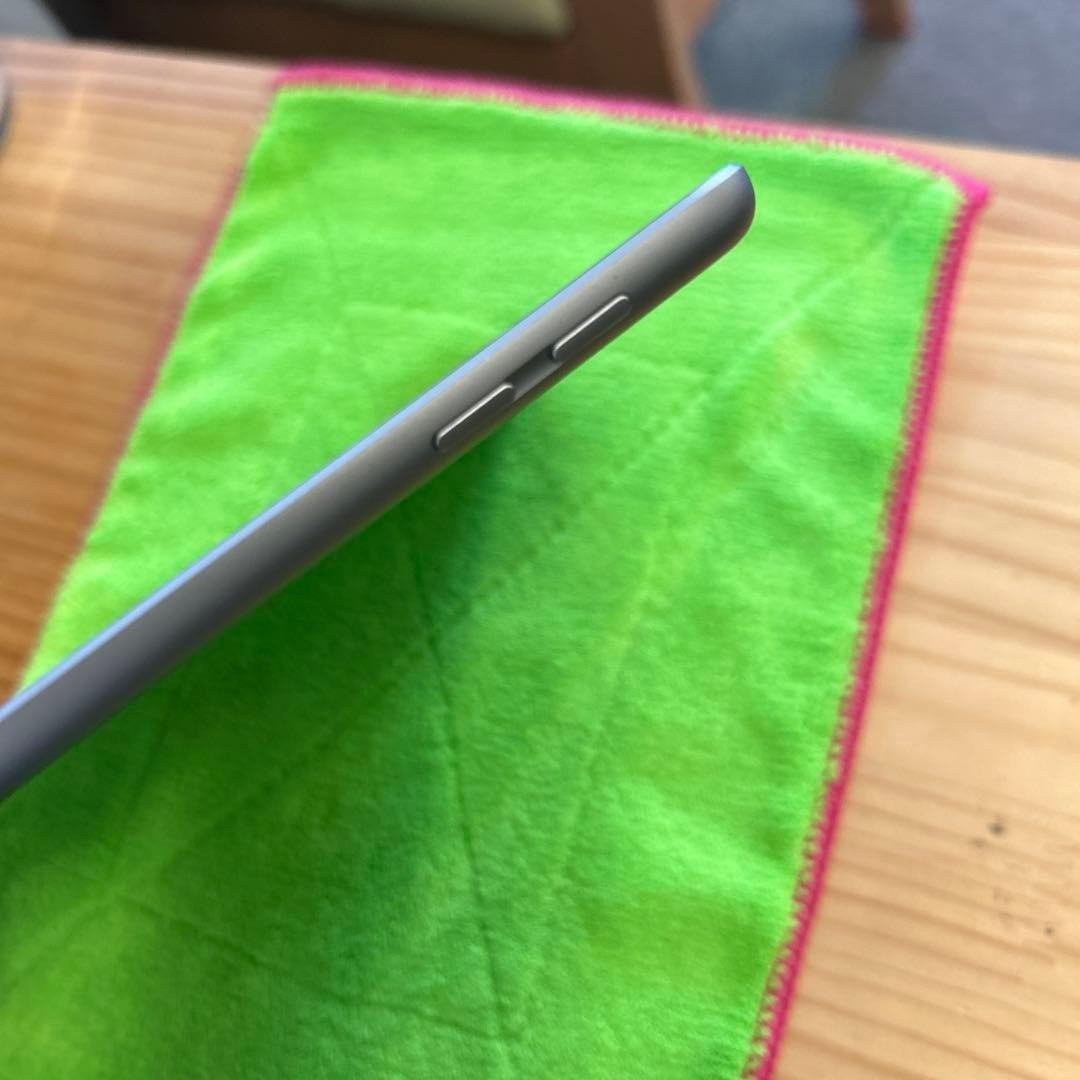 iPad モデルA1954 第6世代　2018年