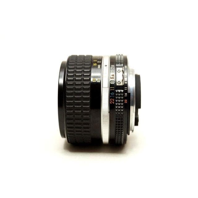 ■ 広角 単焦点レンズ 　Nikon Ai-s NIKKOR 28mm F2.8