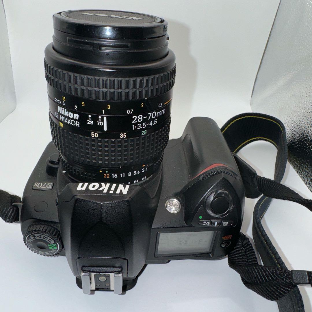 ニコン Ｄ70Ｓ + AF 28〜70mm 1:3.5〜4.5 充電器付