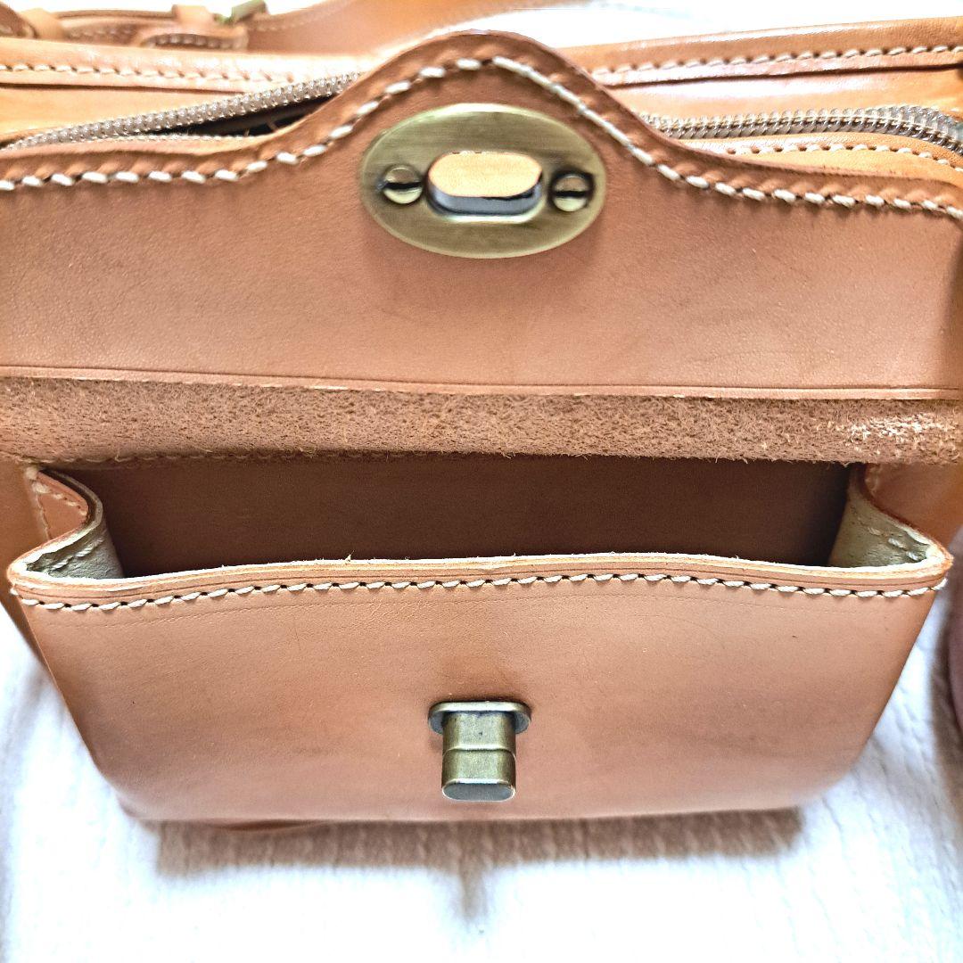 ブリーBREEボディーバッグ　ウェストポーチ　ヌメ革　レザーバッグ　ユニセックス