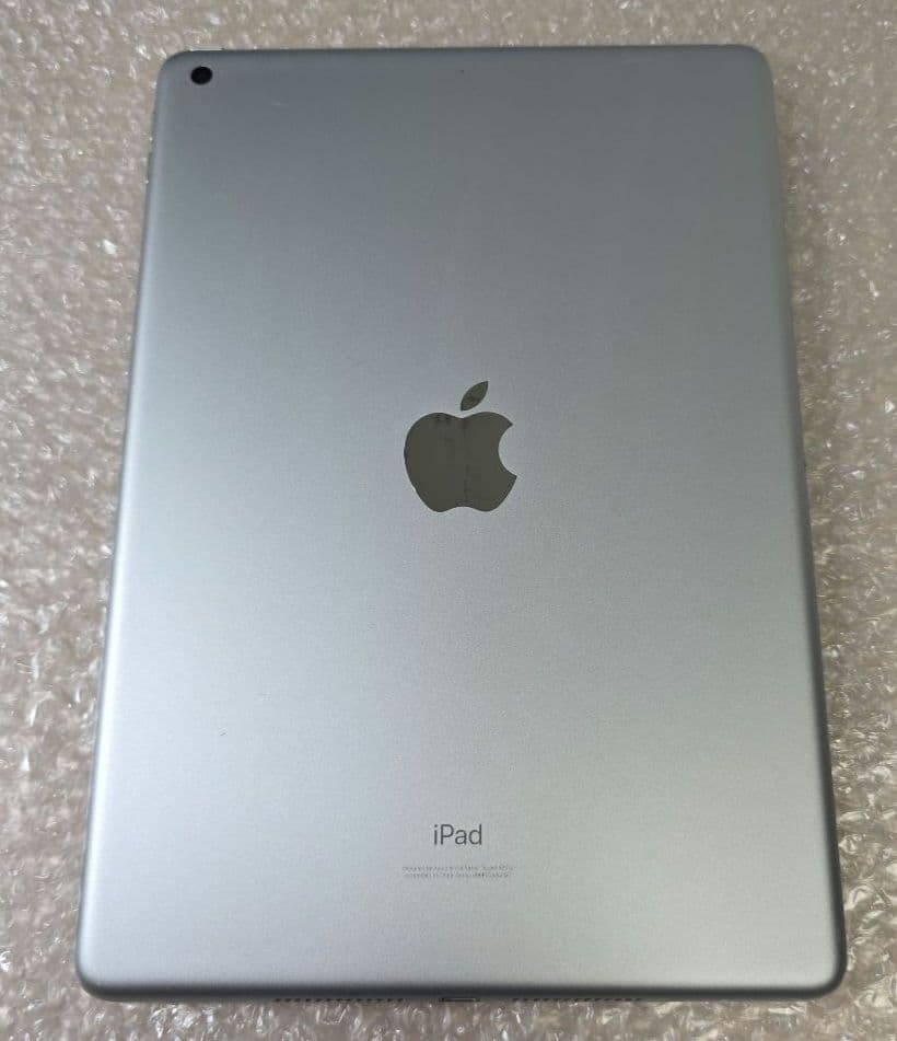 ゆ*う様 iPad 8◼️第8世代◼️Wi-Fi版◼️バッテリー良品◼️58