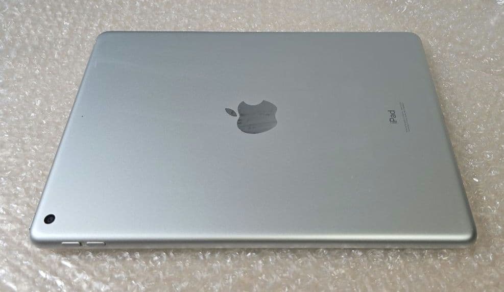 ゆ*う様 iPad 8◼️第8世代◼️Wi-Fi版◼️バッテリー良品◼️58