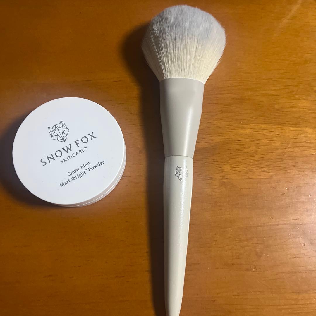  FOX SKINCARE パウダー＆ブラシ