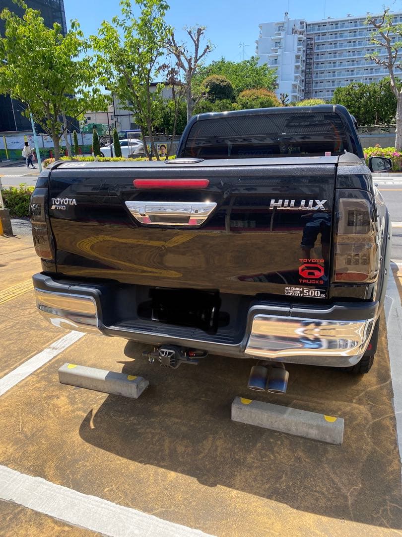 大*希様 トヨタ ハイラックス スモークシーケンシャルLEDテールランプ